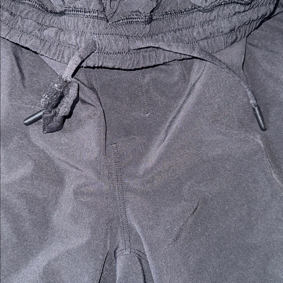 Lululemon Black Men’s Athletic Shorts 9inch inseam - Picture 4 of 6